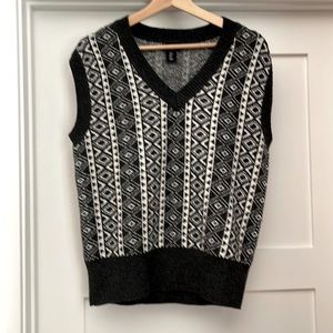 Women’s sweater vest